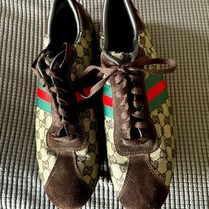 Gucci men’s size 13 and brown with red